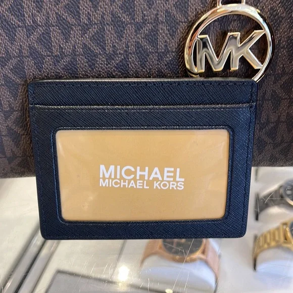 MICHAEL KORS
Leather Large Card Holder Case Wallet
Black
NWT - Picture 4 of 16